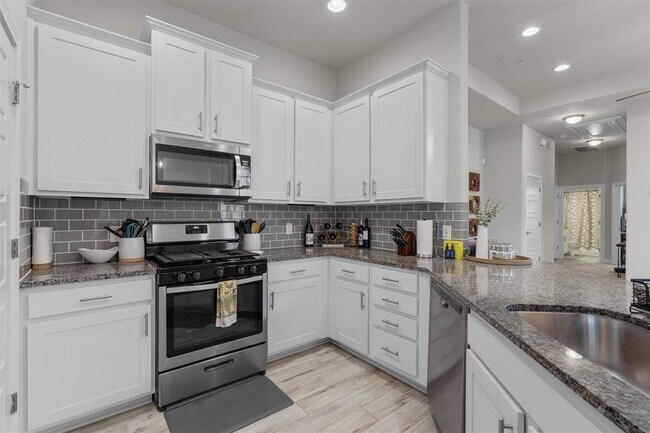 Building Photo - 127 Thelonious Dr