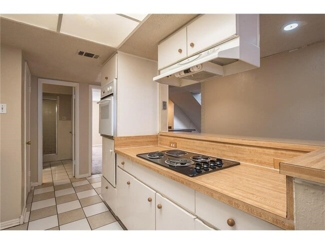 Building Photo - 13509 Red Fern Ln