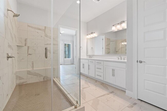 Building Photo - 102 Majestic Arroyo Way