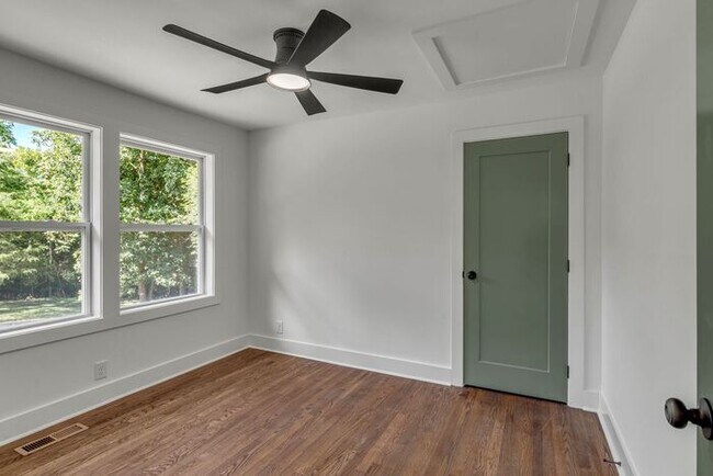 Building Photo - Secluded Remodeled Madison House