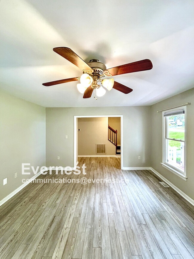 Building Photo - 5505 Chestnut Bluff Rd