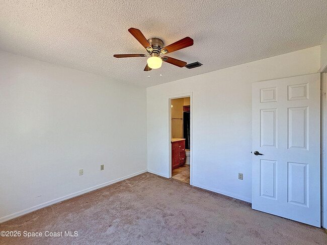 Building Photo - 48 Bogart Pl
