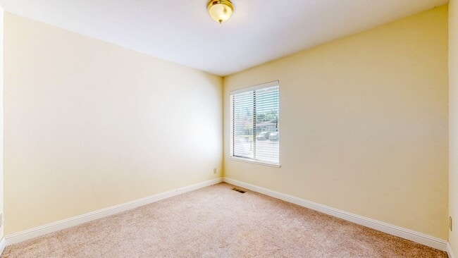 Building Photo - Well Maintain West Side Single Story 3 bedroom 2 bathroom home with 2 car garage