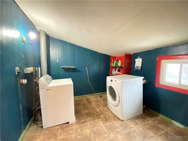 Building Photo - 3 Glenwood Ave