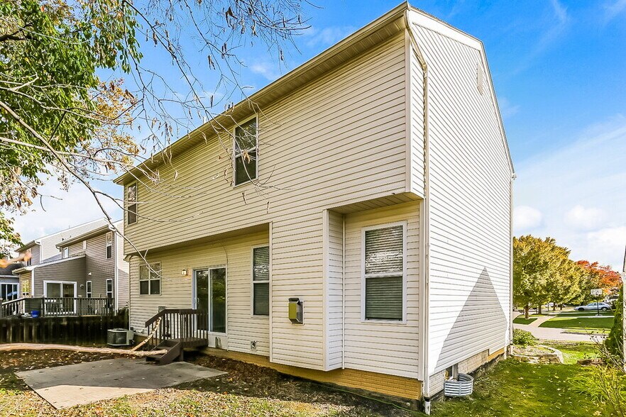 Building Photo - 6960 Shady Rock Ln