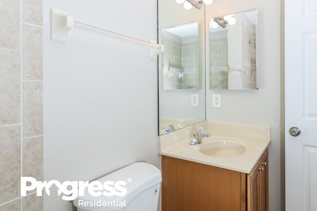 Building Photo - 8054 MURANO Cir
