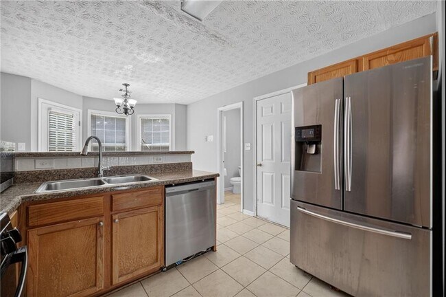 Building Photo - 530 Sterling Pointe Ct NW