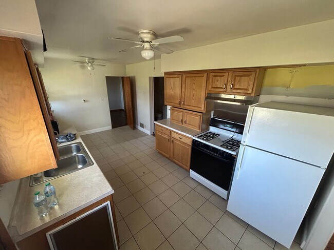 Building Photo - 4-bedroom Home in Cranberry Twp