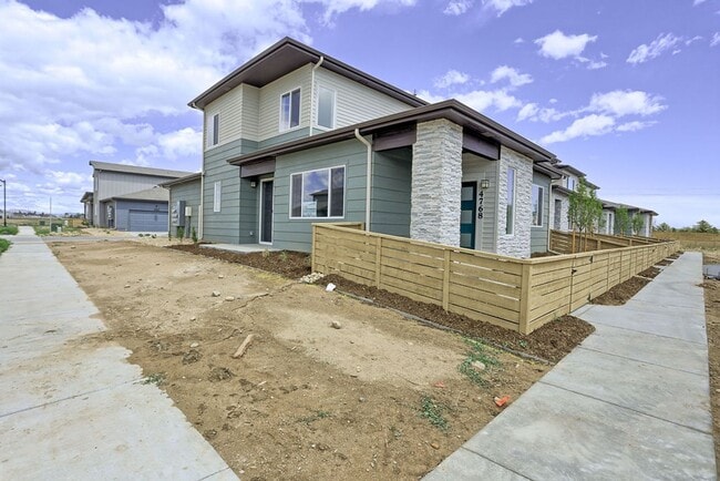 Building Photo - 4768 Champlain Dr