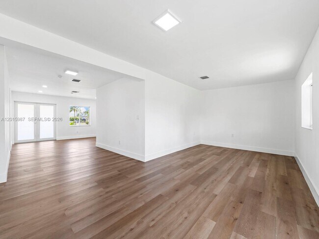 Building Photo - 10530 SW 146th St
