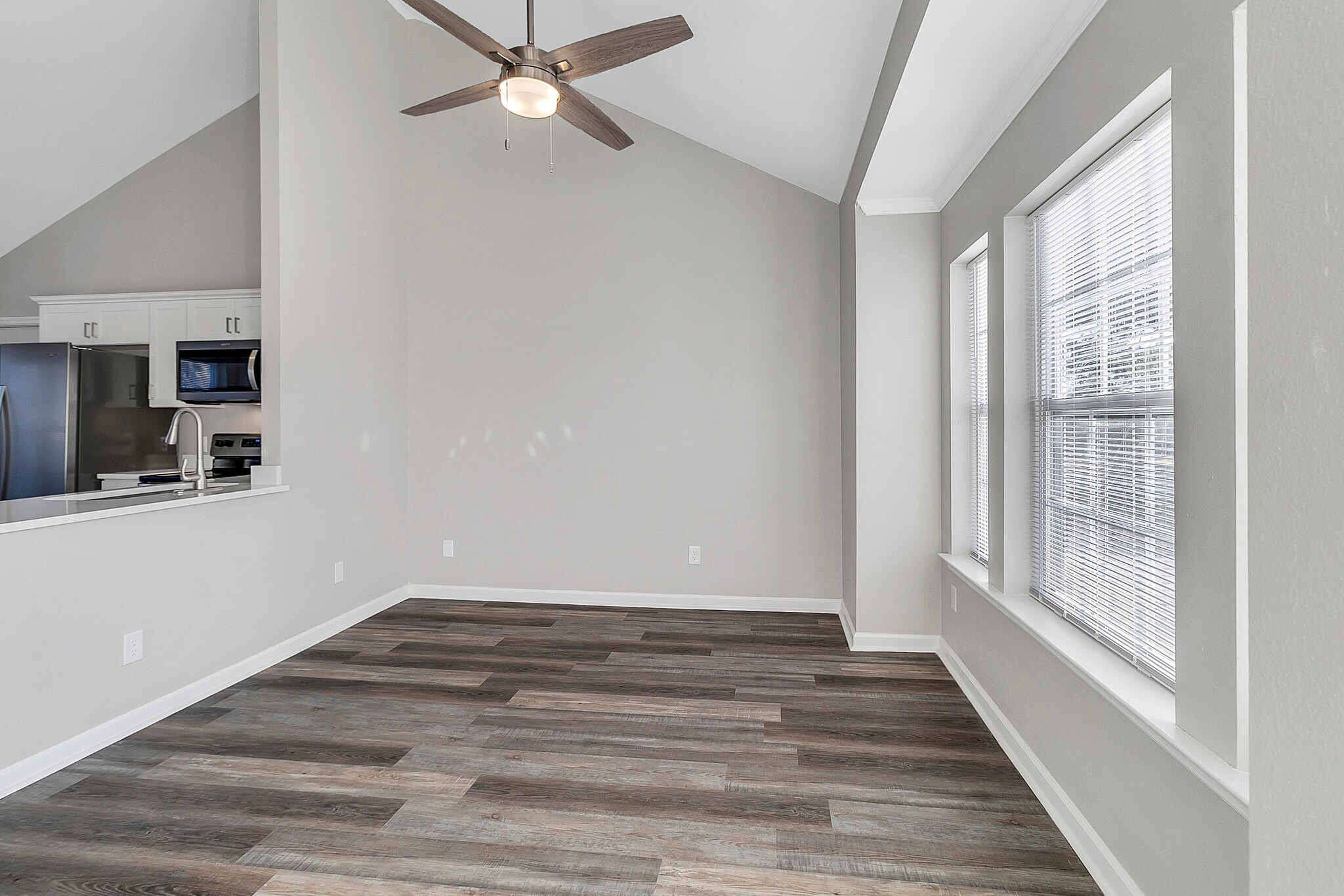 Living room - 2285 Joann Dr