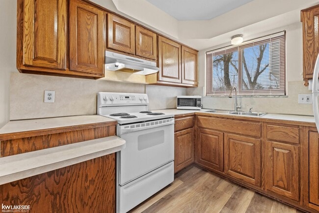 Building Photo - 11050 Irene Ave