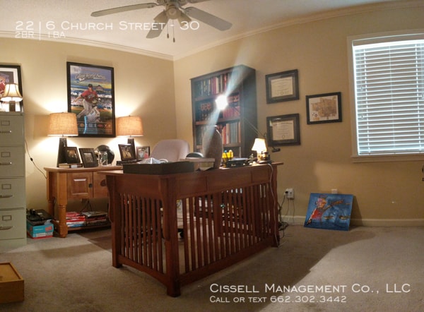 Building Photo - 30 Holly Hills