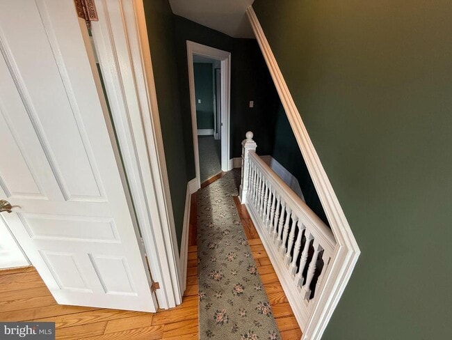 Building Photo - 405 Bridge St