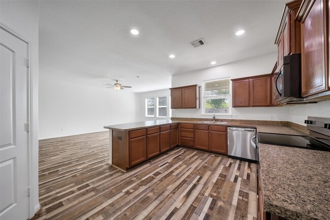 Building Photo - 10889 South Lake Mist Lane