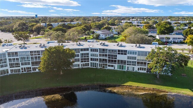 Building Photo - 1018 Durham A