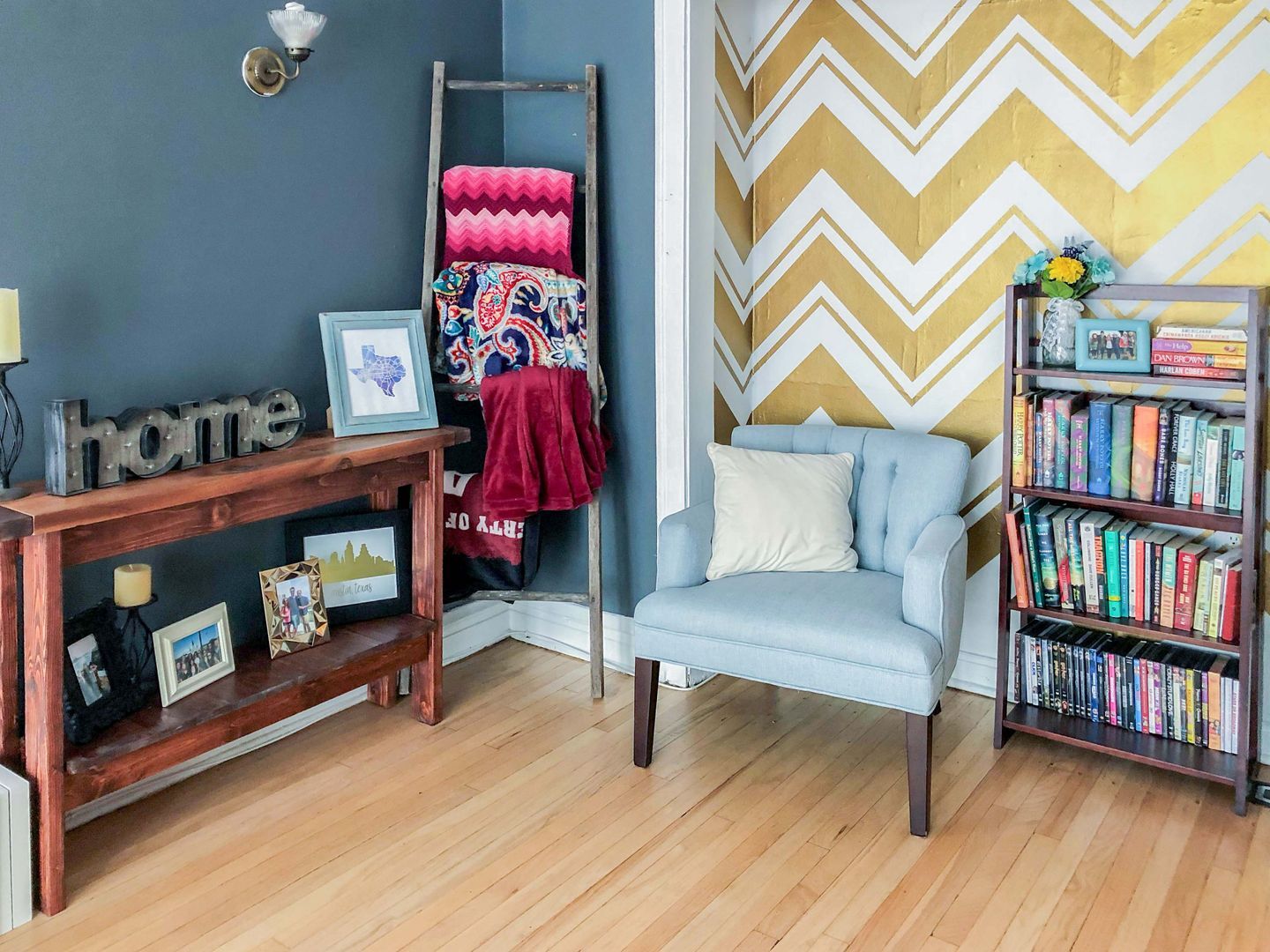 Building Photo - 435 W Surf St