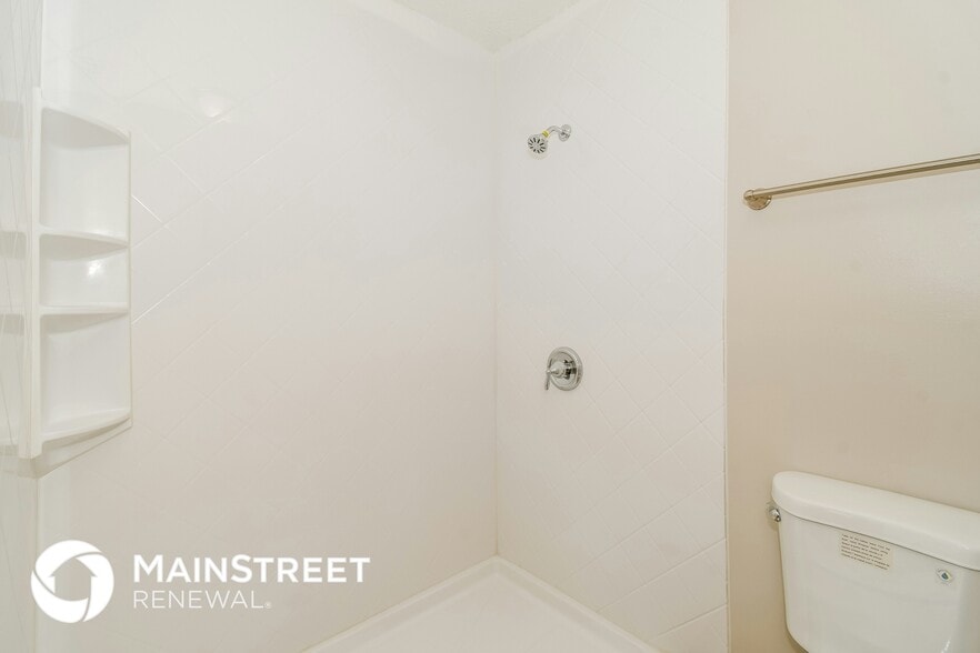 Building Photo - 1871 Alberta Ct S