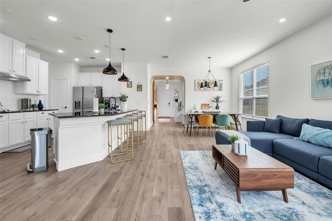 Building Photo - 12520 Anthology St