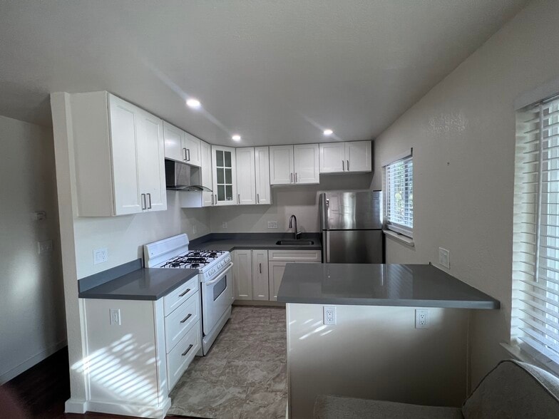 Building Photo - 3801 Nevin Ave