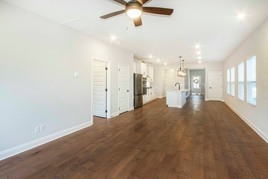 Building Photo - 12717 Duckfoot Ln