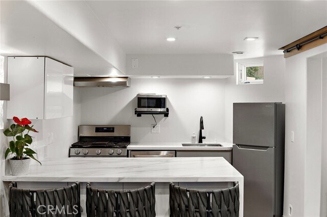 Building Photo - 2699 Solana Way