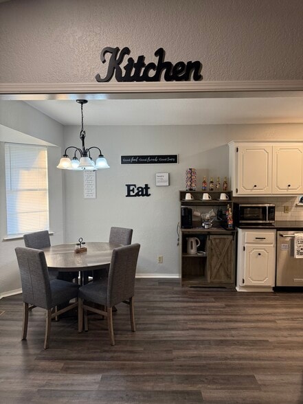 Building Photo - 1408 N Juniper Ave