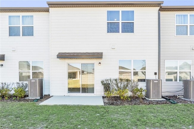 Building Photo - 5931 Chestnut Grv Pl