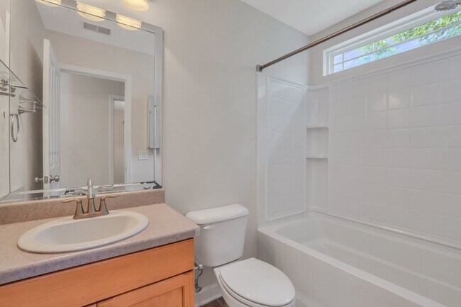 Building Photo - 175 Summer Hill Ct