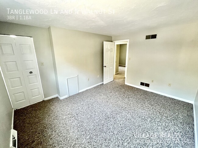 Building Photo - Spacious 3-BR Townhome in Dallastown Schoo...