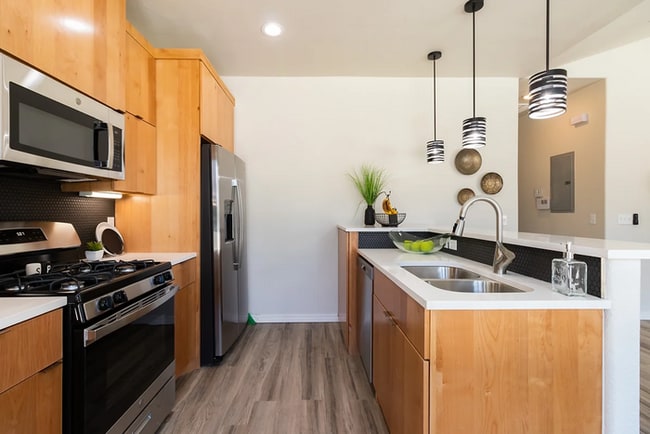 Building Photo - Tower View Contemporary Flats - Single Story