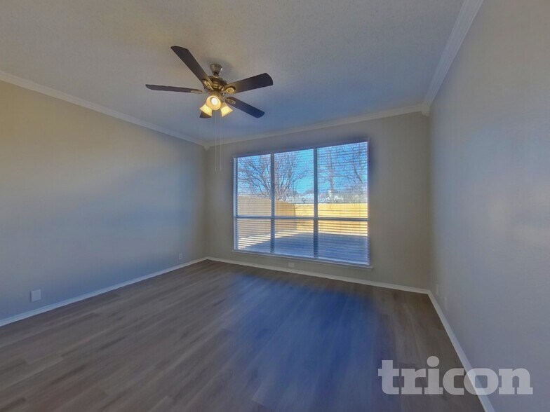 Building Photo - 3276 Raleigh Dr