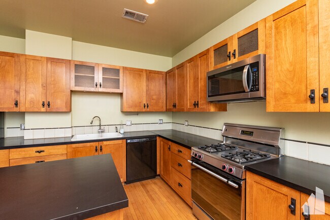 Building Photo - 3945 N Christiana Ave