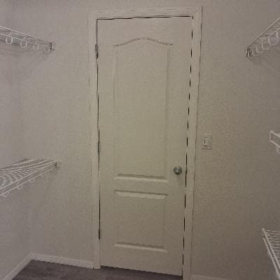 Building Photo - 985 E Mingus Ave