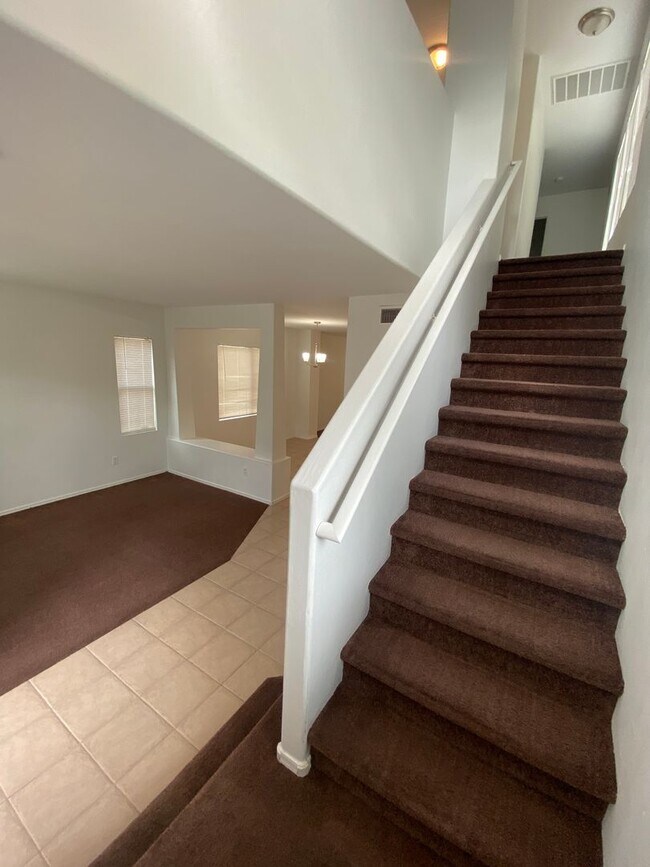 Building Photo - Beautiful Maricopa 3 Bedroom 2 Bath Home