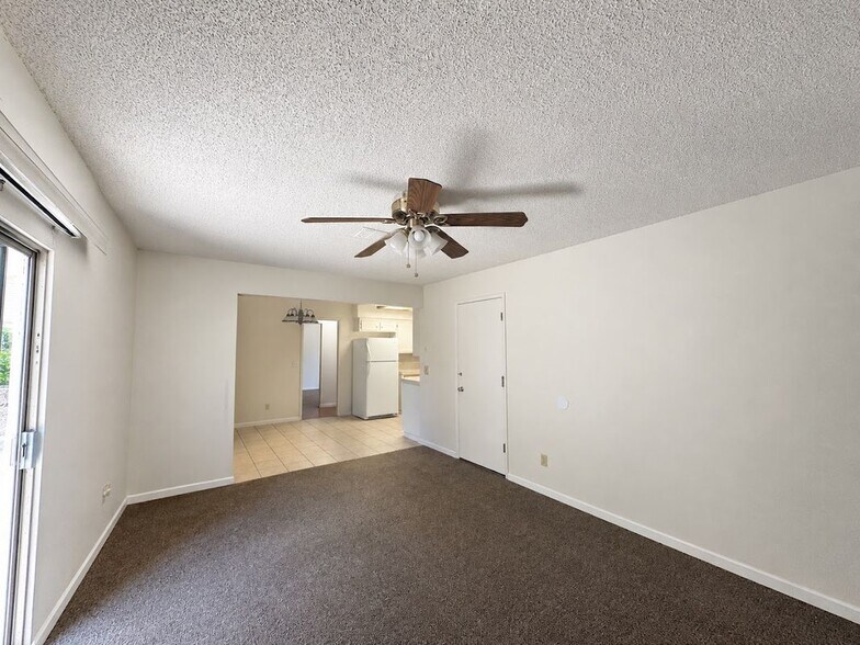 Building Photo - 3440 La Jolla Way