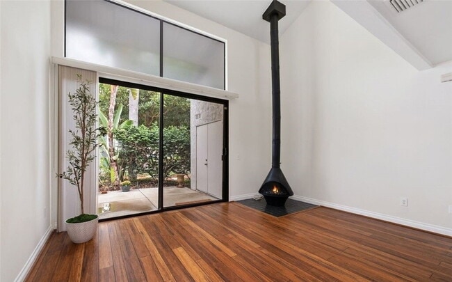 Building Photo - 221 Oahu Way