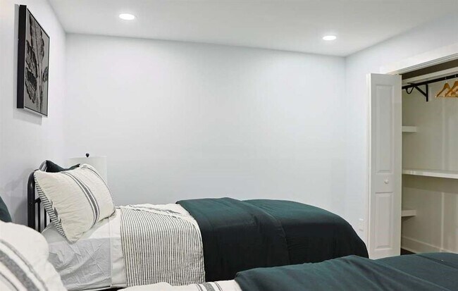 Building Photo - 2184 Skye Isles Pass SE