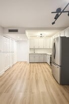 Building Photo - 445 SW 11th St