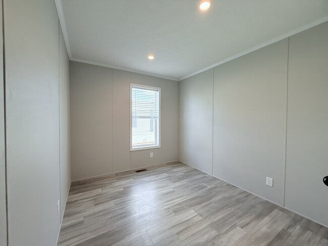 Building Photo - 29811 W Essex Ct