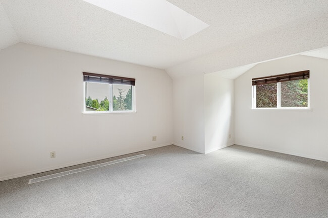 Building Photo - 13320 60th Dr SE