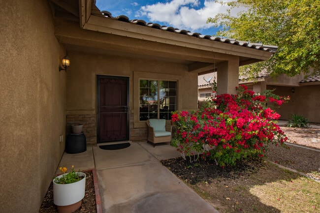 Building Photo - 4540 Jojoba Ave