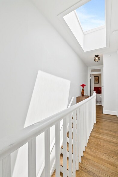 Building Photo - 1225 33rd St NW