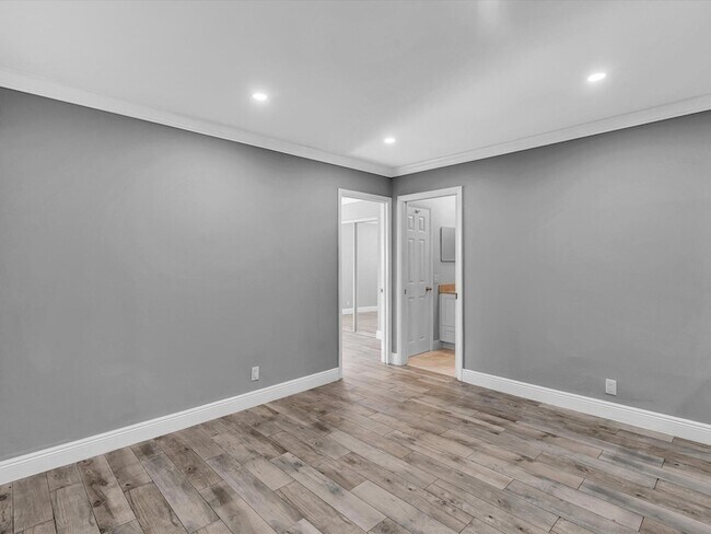 Building Photo - 3880 NW 79th Ave