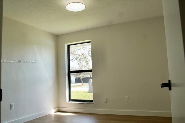 Building Photo - 12504 SW 99th Ave