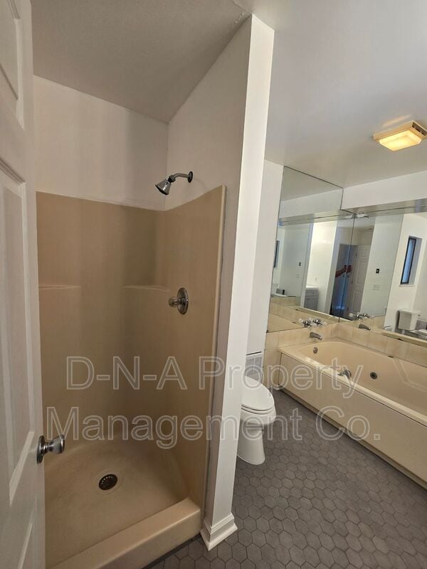 Building Photo - 602 Mountain View Way