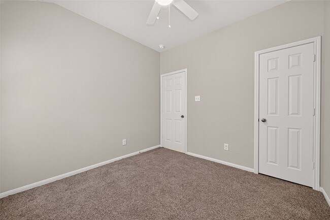Building Photo - 2122 Artic Loon Dr