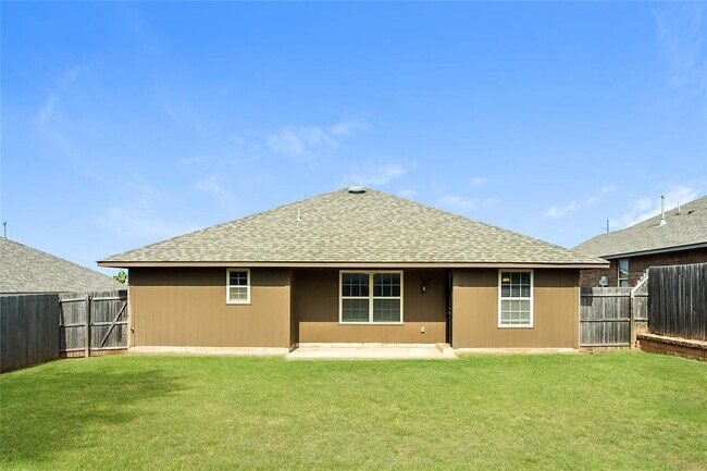 Building Photo - 3609 Truman Dr