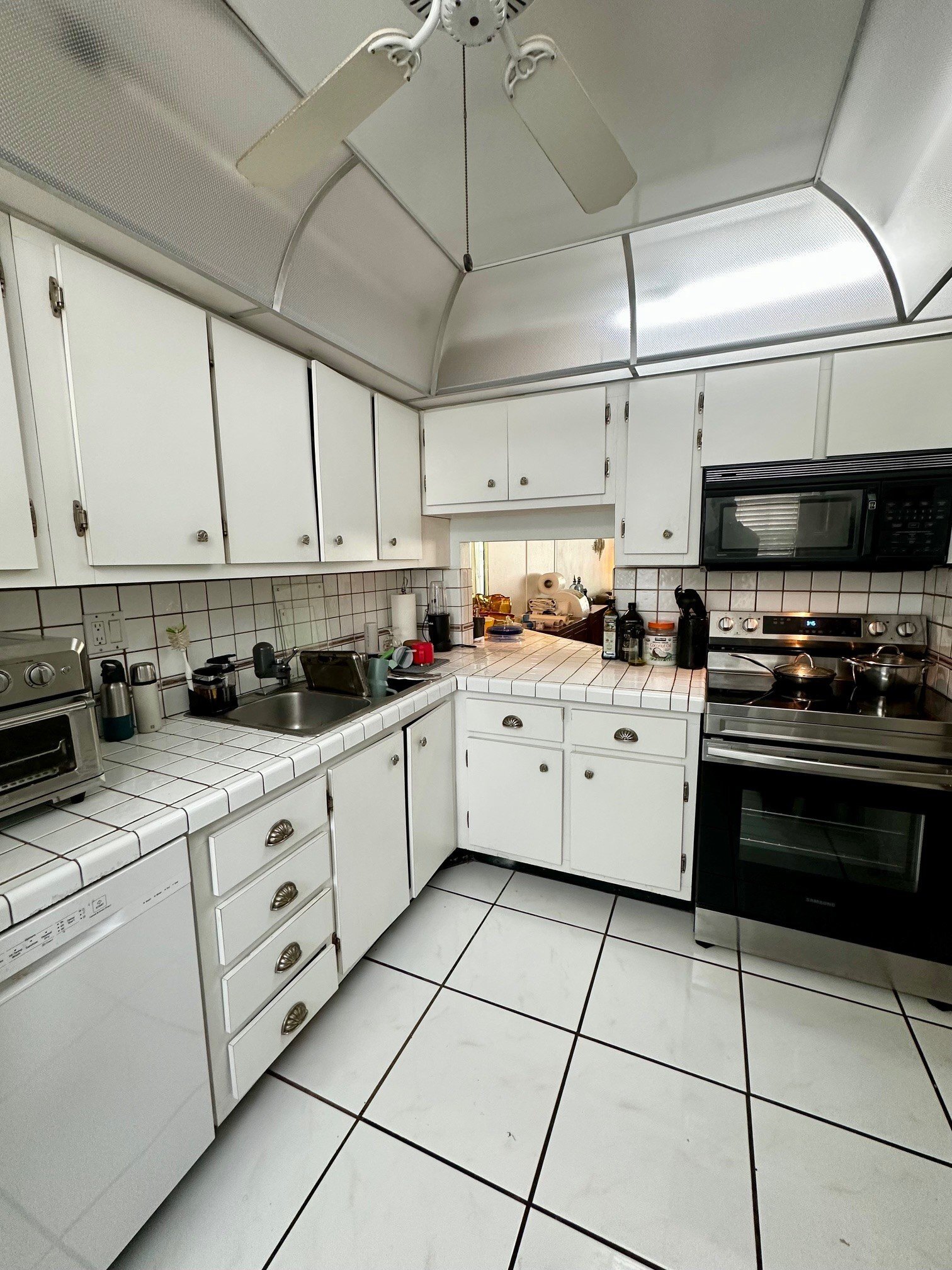 Building Photo - 300 Galen Dr