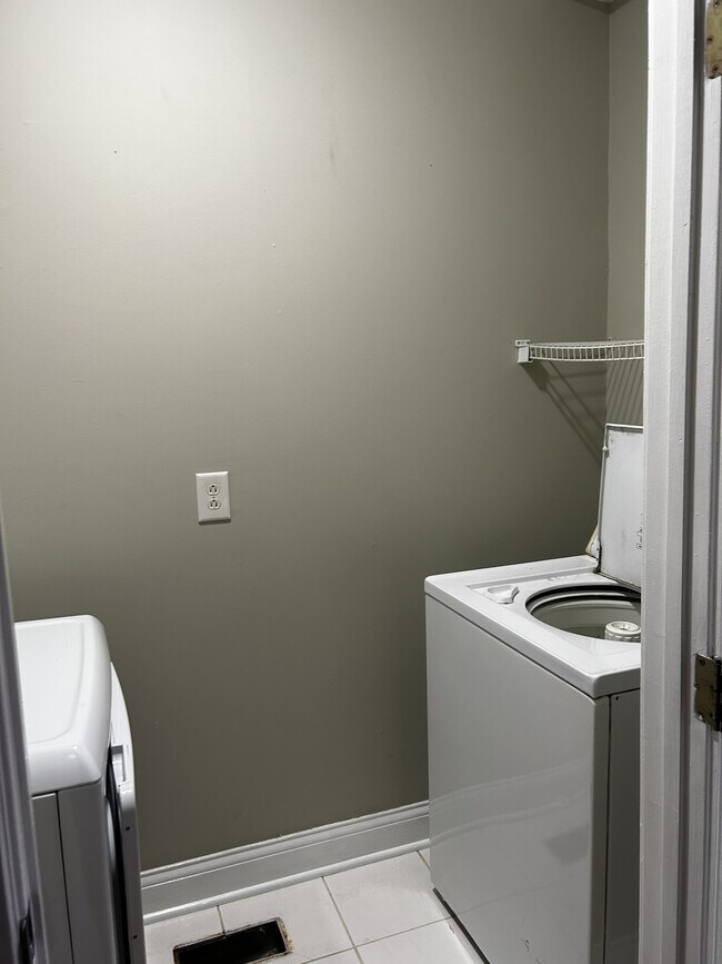 Building Photo - 153 Punta Alley